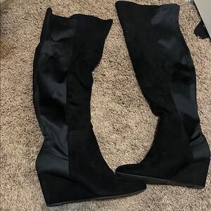 Elegant Black Wedge Boots